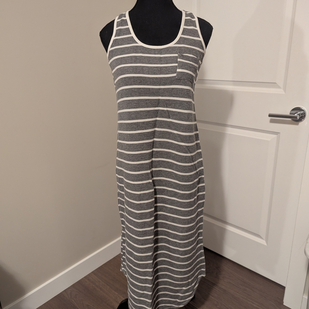 JUST GINGER | Striped Gray White Sleeveless Racerback Summer Maxi Dress, Medium